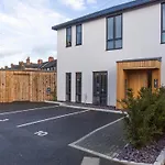 The Atico Spacious Duplex Luxury Apartment-Free Parking