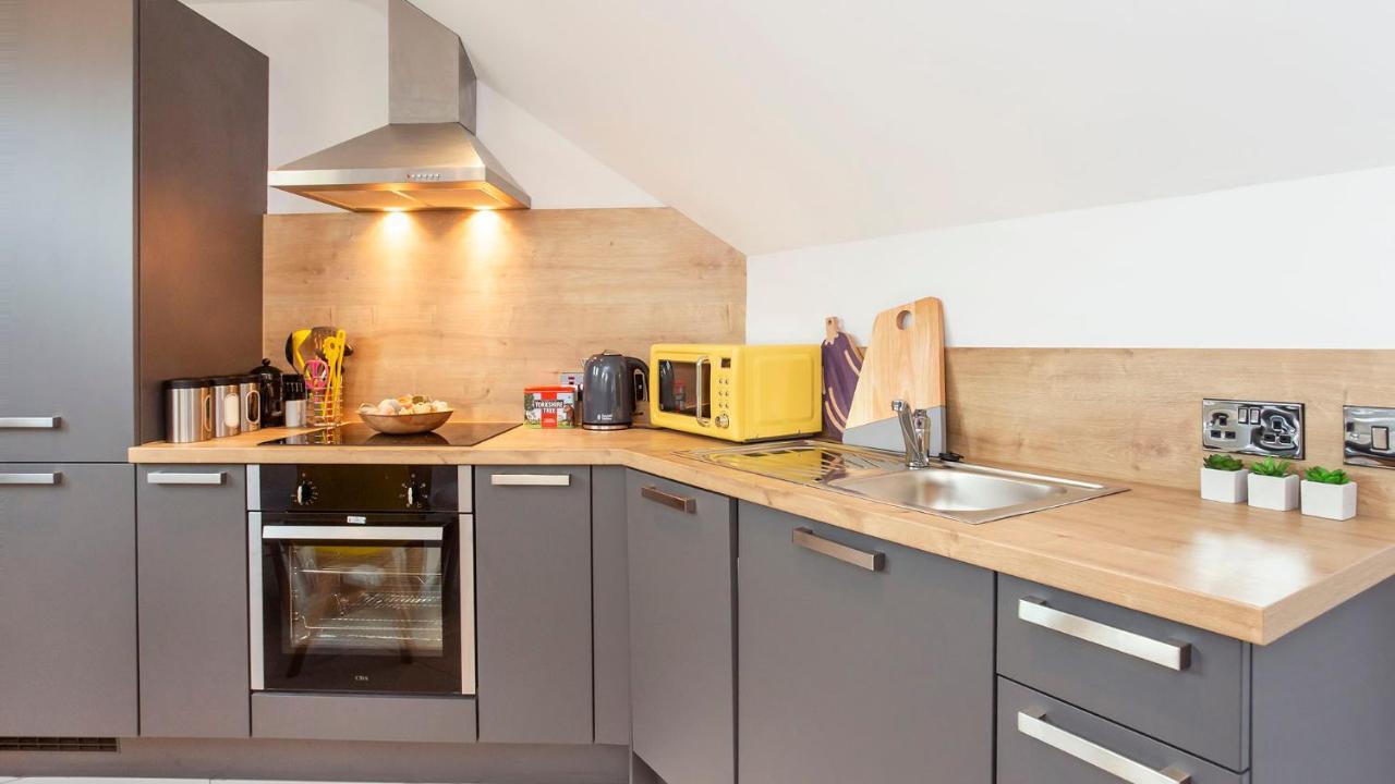 The Atico Spacious Duplex Luxury Apartment-free Parking York